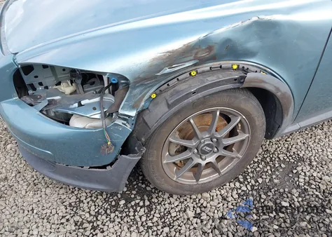 2008 Volvo C30 T5 R-Design/T5 Version 1.0/T5 Version 2.0 z USA, uszkodzony, nr VIN YV1MK672282069644